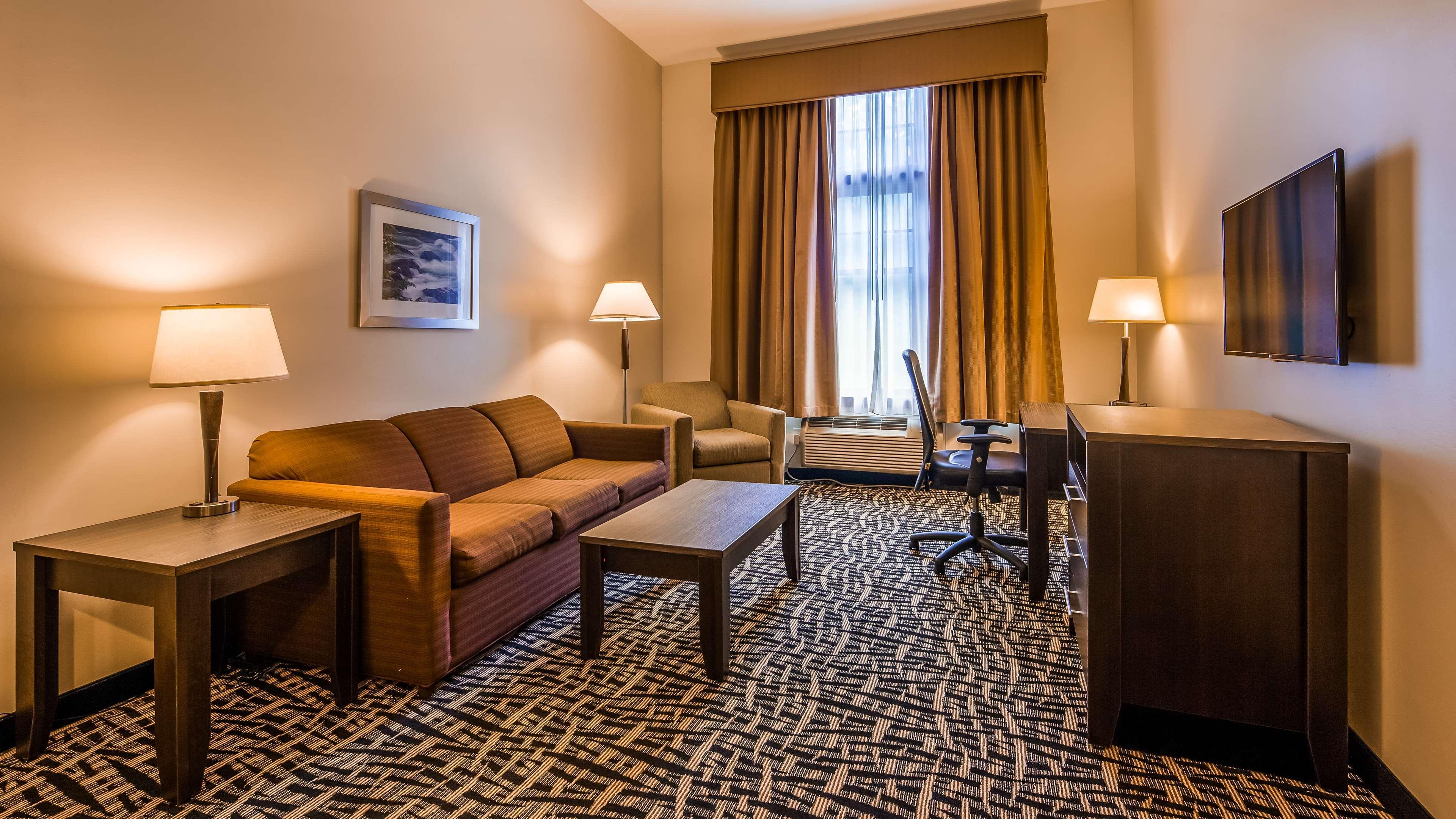 Best Western Plus The Inn & Suites At The Falls Poughkeepsie Dış mekan fotoğraf