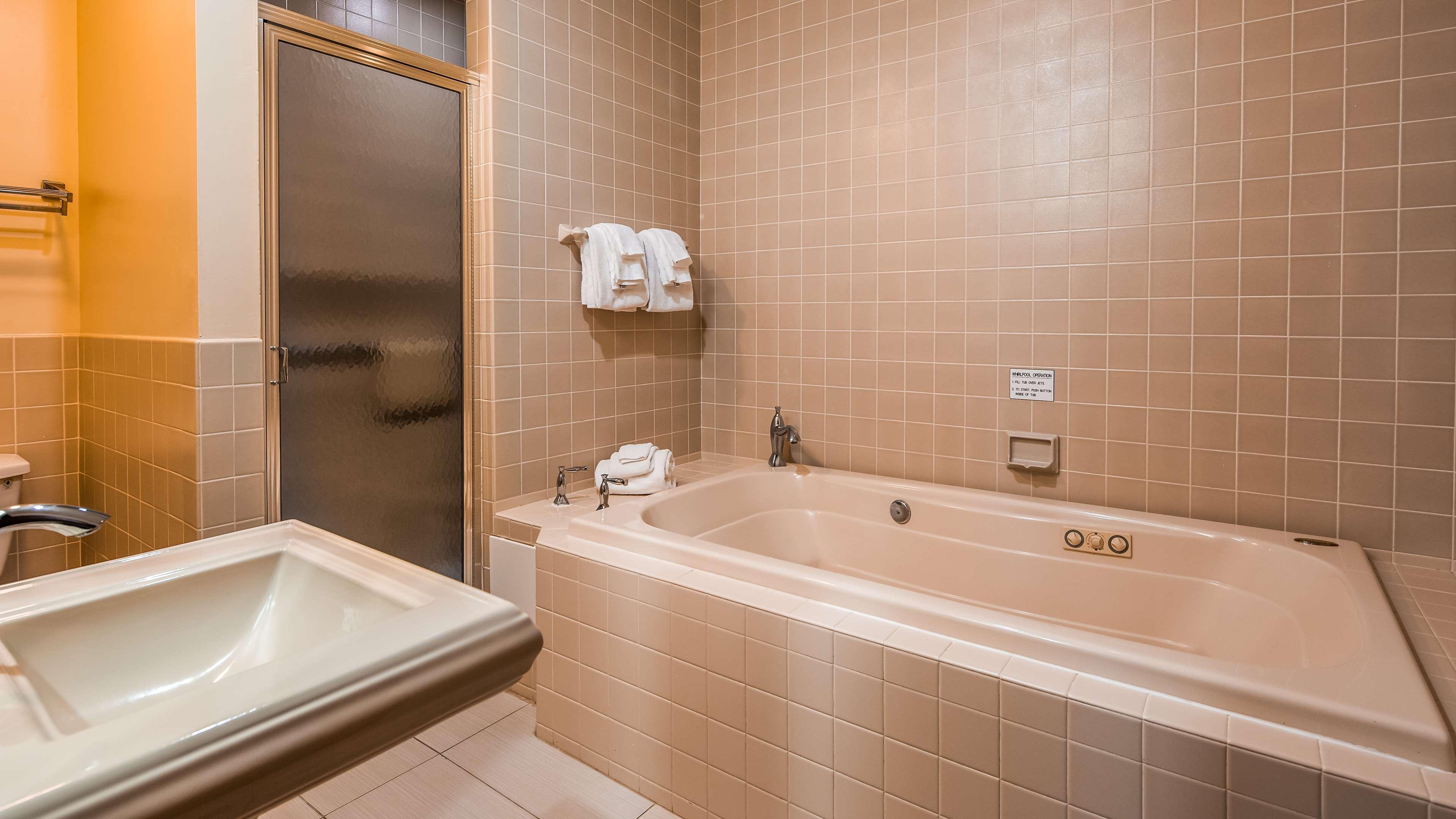 Best Western Plus The Inn & Suites At The Falls Poughkeepsie Dış mekan fotoğraf
