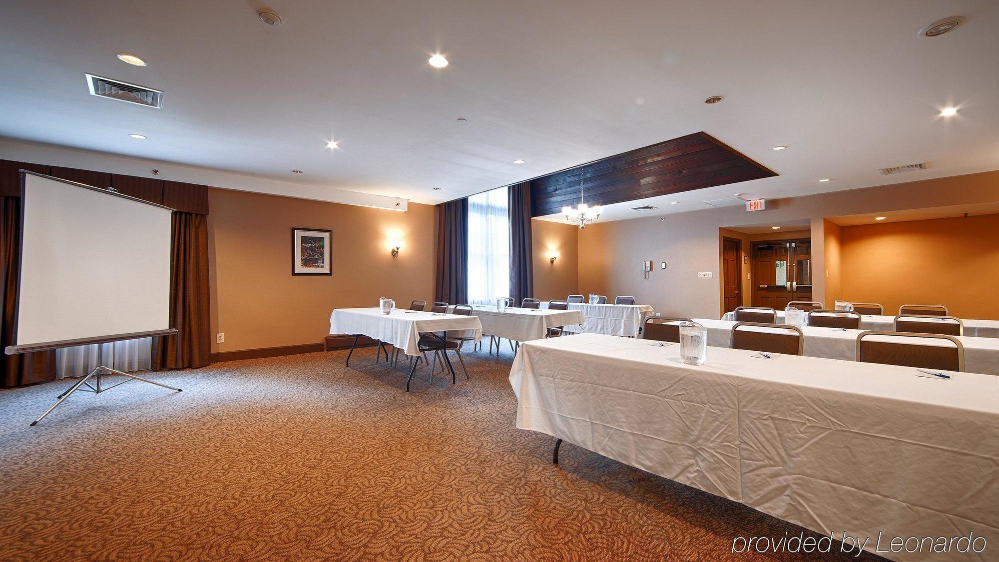 Best Western Plus The Inn & Suites At The Falls Poughkeepsie Dış mekan fotoğraf