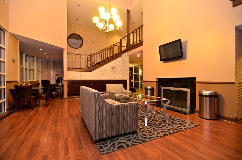 Best Western Plus The Inn & Suites At The Falls Poughkeepsie Dış mekan fotoğraf