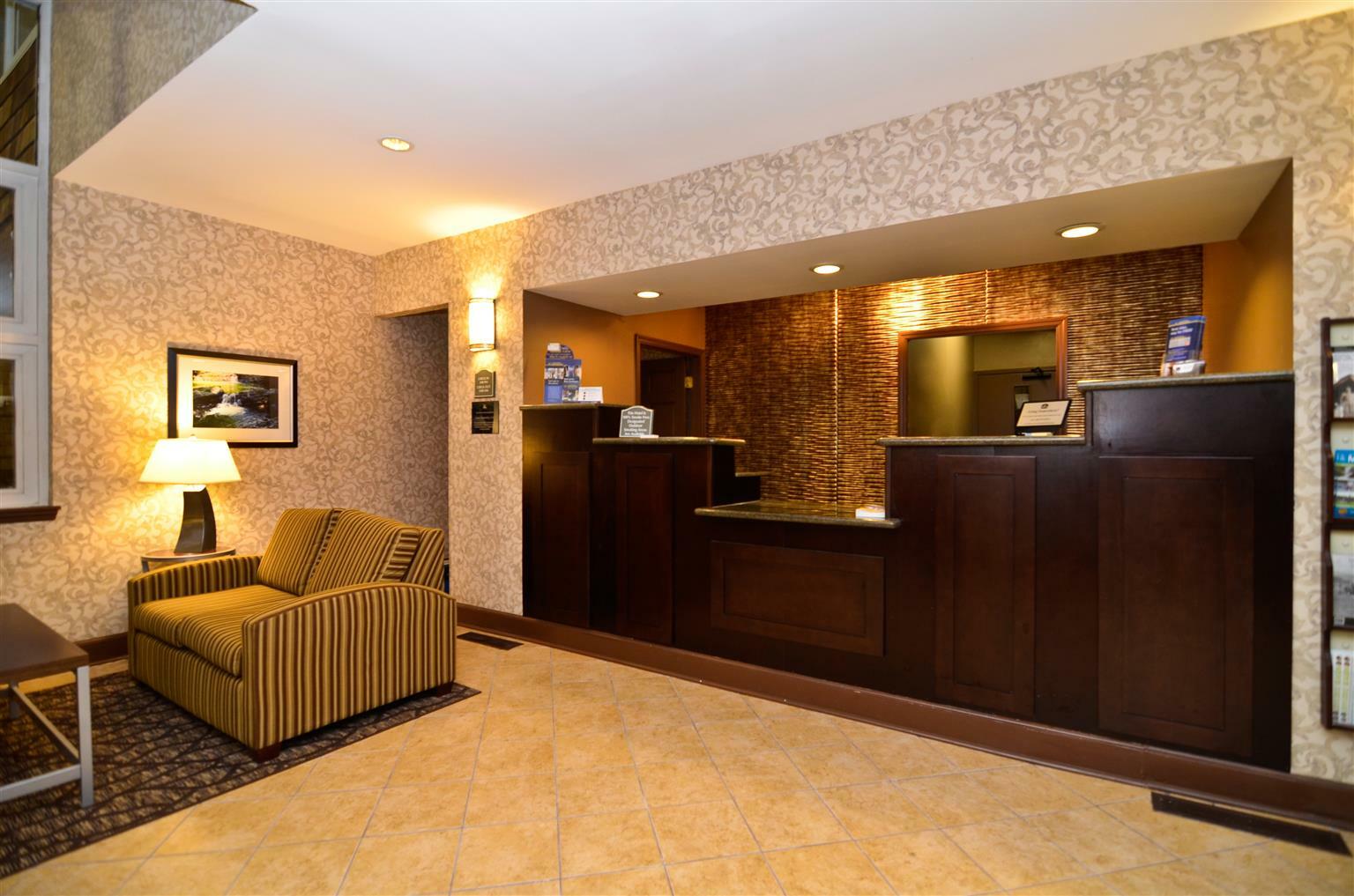 Best Western Plus The Inn & Suites At The Falls Poughkeepsie Dış mekan fotoğraf